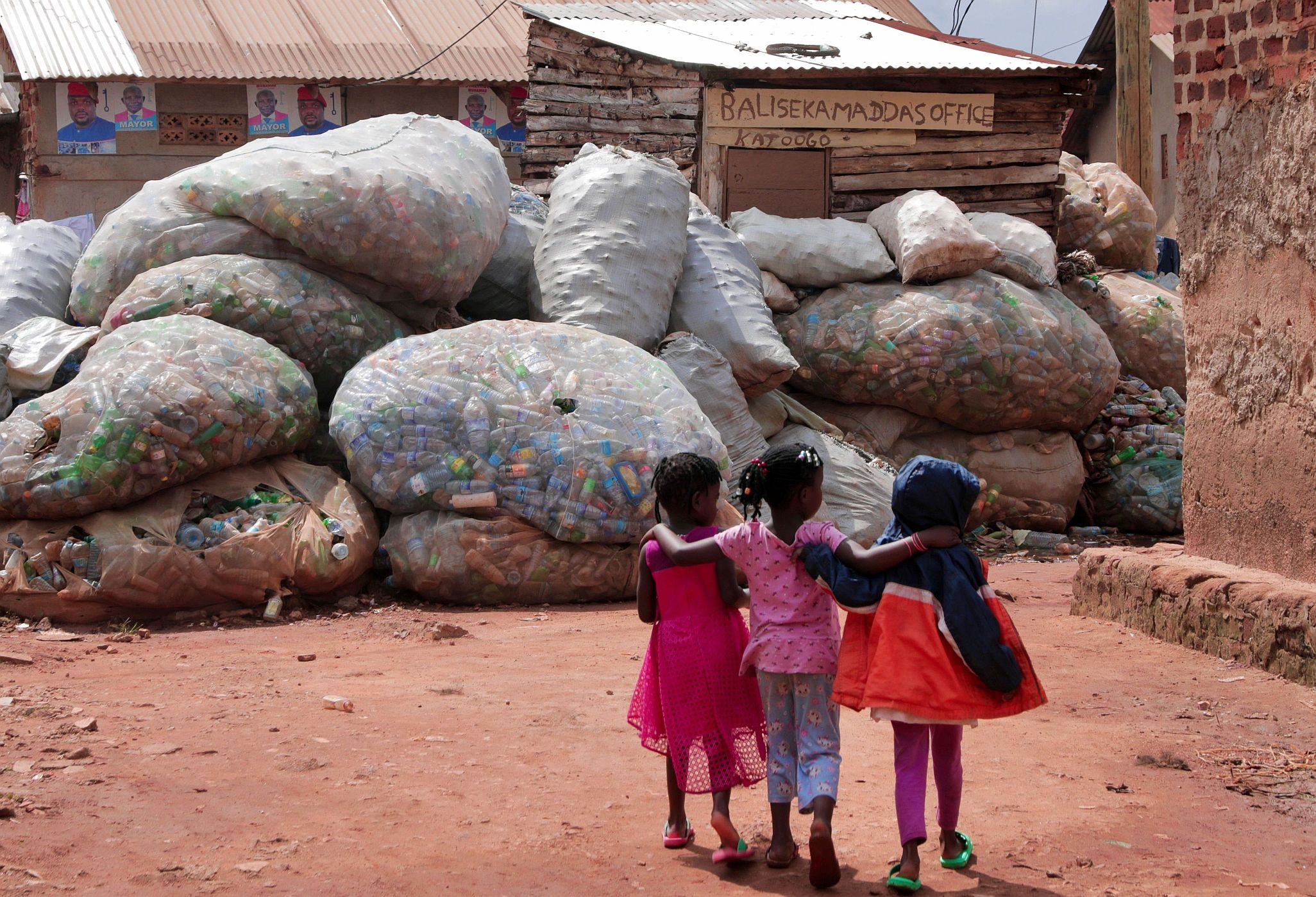 Girls in Kampala, Uganda Girls in Kampala, Uganda