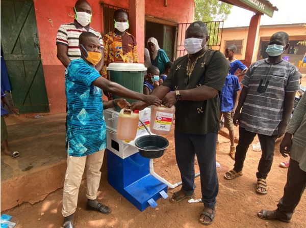 Distribution of handwashing stations in Ghana (photo by People’s Dialogue on Human Settlements) Distribution of handwashing stations in Ghana (photo by People’s Dialogue on Human Settlements)