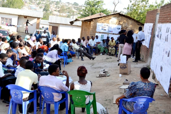Presenting community profiling and mapping in Malawi (photo by Centre for Community Organisation and Development). Presenting community profiling and mapping in Malawi (photo by Centre for Community Organisation and Development).