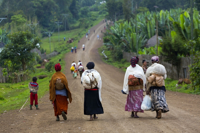 Women in Ethiopia - Rural to urban migration in the Horn of Africa Women walking, Ethiopia