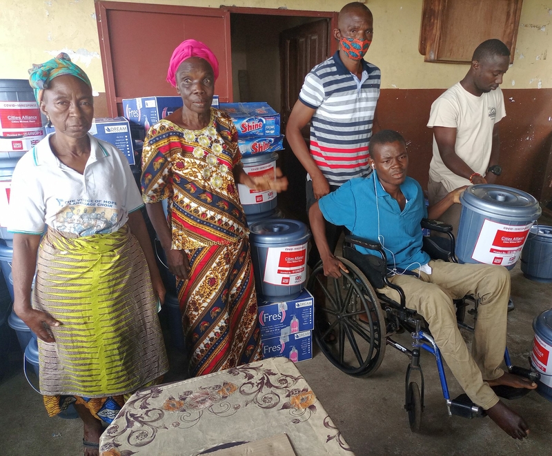 Covid-19 response in Liberia FCDO distribution April 2021 Covid-19 response in Liberia: residents of informal settlements in Monrovia receive hygiene supplies