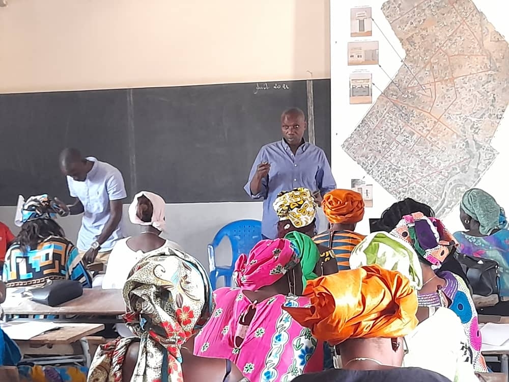 Data collection meeting in Senegal (photo by urbaSEN). Data collection meeting in Senegal (photo by urbaSEN).