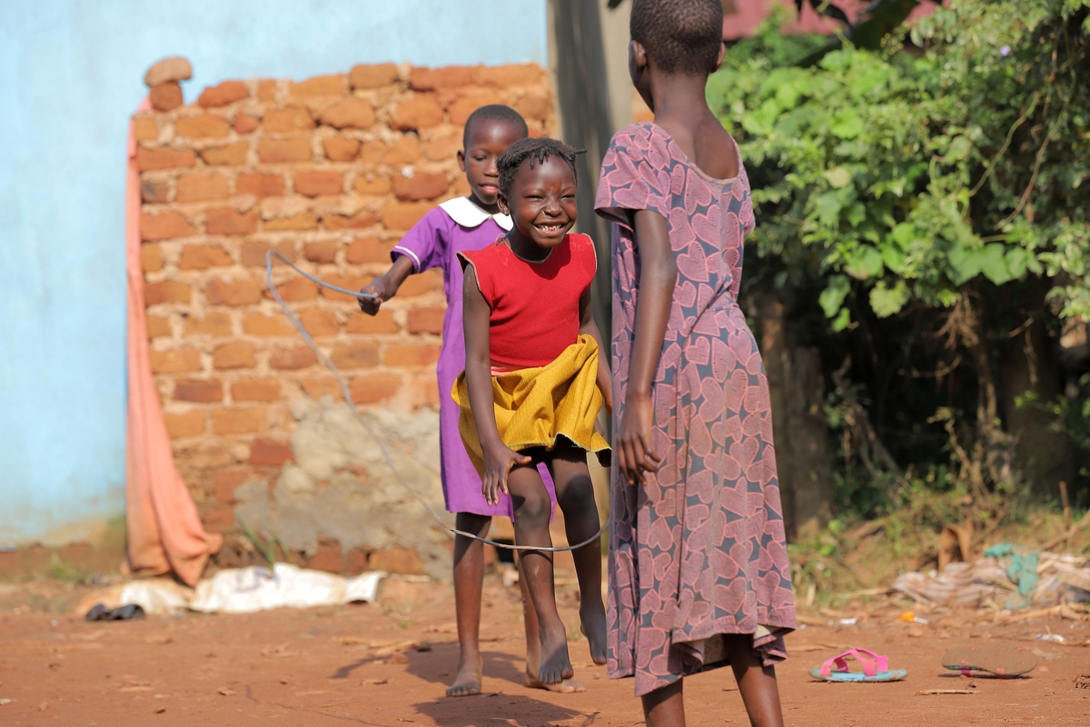 Girls, informal settlement in Kampala, Uganda