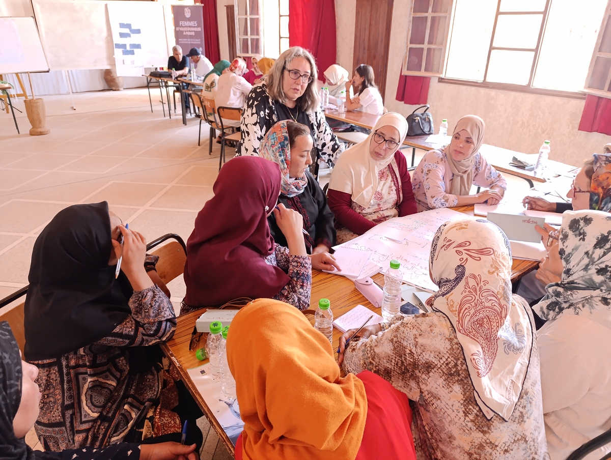 Women training in Figuig, Morocco Women training in Figuig, Morocco