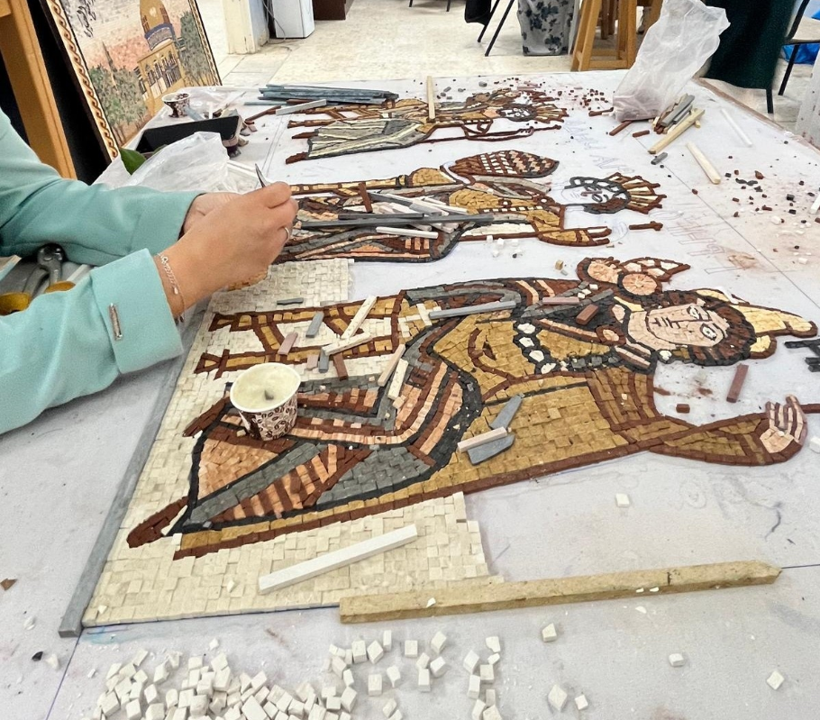 Woman working on a mosaic, Madaba, Jordan, Cities Alliance Woman working on a mosaic, Madaba, Jordan, Cities Alliance
