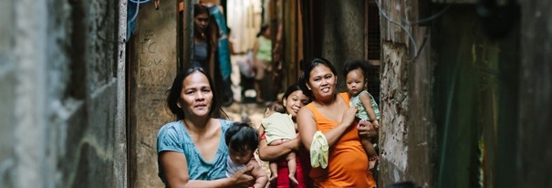 Philippines_Women_Slum_V2_0.jpg Philippines_Women_Slum_V2_0.jpg