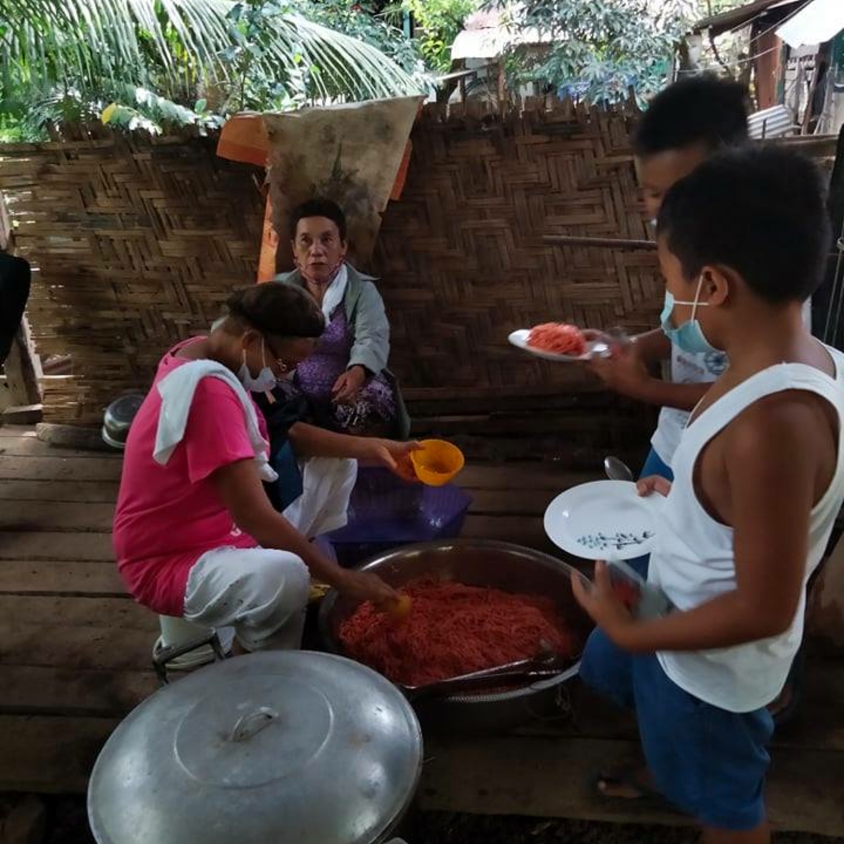 Community kitchen to serve meals (PACSII Philippines)