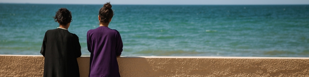Women looking over the sea