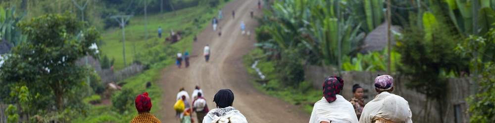 Women in Ethiopia - Rural to urban migration in the Horn of Africa Women walking, Ethiopia
